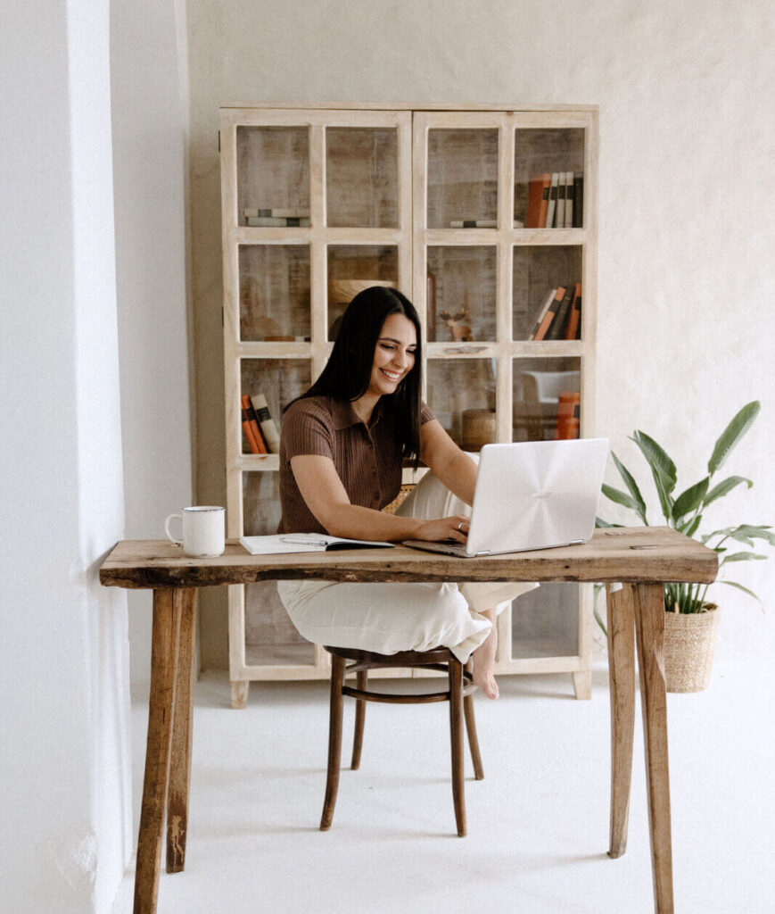 sajatkep-munkakozben